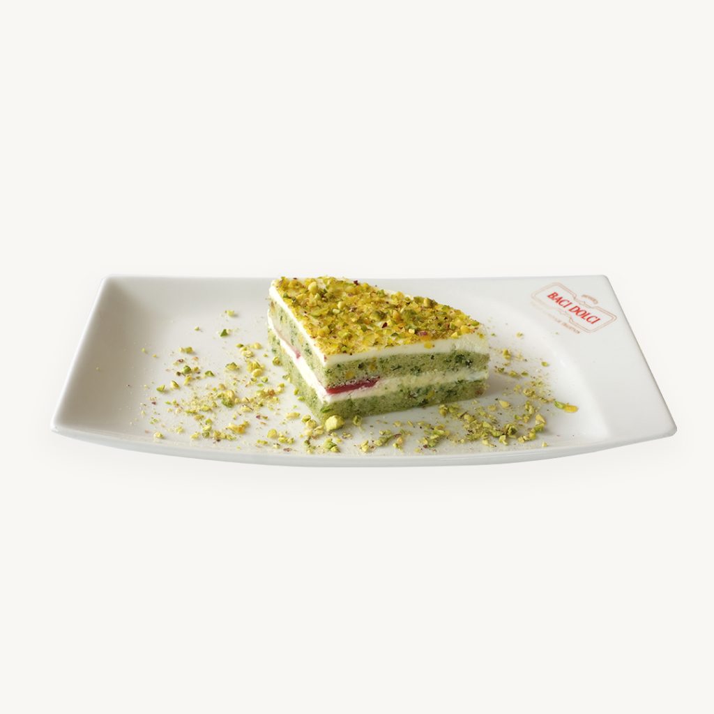 Торта Пистачо с ягоди - Неустоим вкус - Baci Dolci