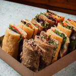 КЕТЪРИНГ МИКС САНДВИЧИ С ЧАБАТА 2