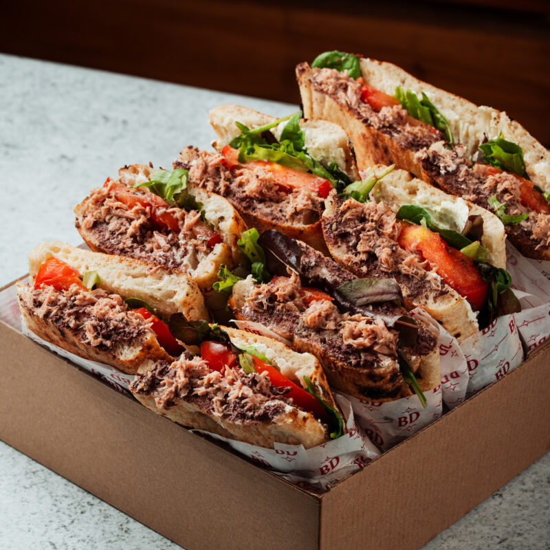 КЕТЪРИНГ СОФИЯ НЕАПОЛИТАНСКИ САНДВИЧИ С РИБА ТОН 1