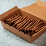 КЕТЪРИНГ ГРИЗИНИ БЕЗ ГЛУТЕН С ЛЕНЕНО БРАШНО И ОРЕХИ 1