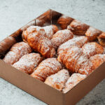 КЕТЪРИНГ ФРЕНСКИ МИНИ КРОАСАНИ С ШОКОЛАД 1