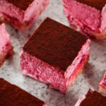 БОКС ПЕТИФУРИ ТИРАМИСУ ЯГОДА